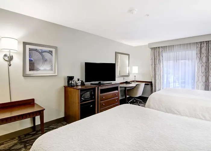 Hampton Inn & Suites Saint John