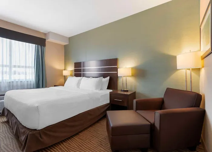 Best Western Plus Moosomin Hotel