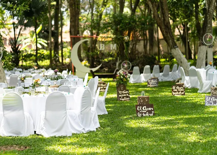 El Bosque Hotel