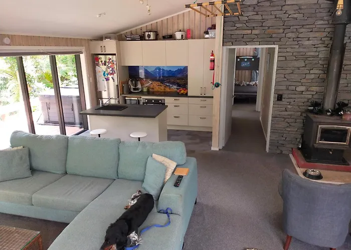 Maitai Whare Iti - Adventure Cabins & House