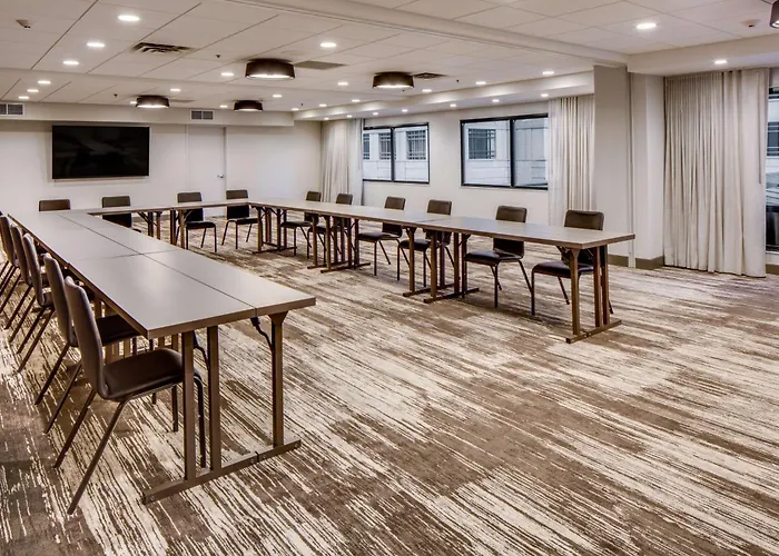 Doubletree By Hilton Hotel & Suites Jersey City