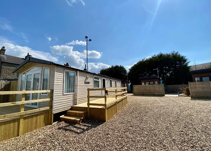 Elletson Park Wood Fired Hot Tubs, Caravans & Pods