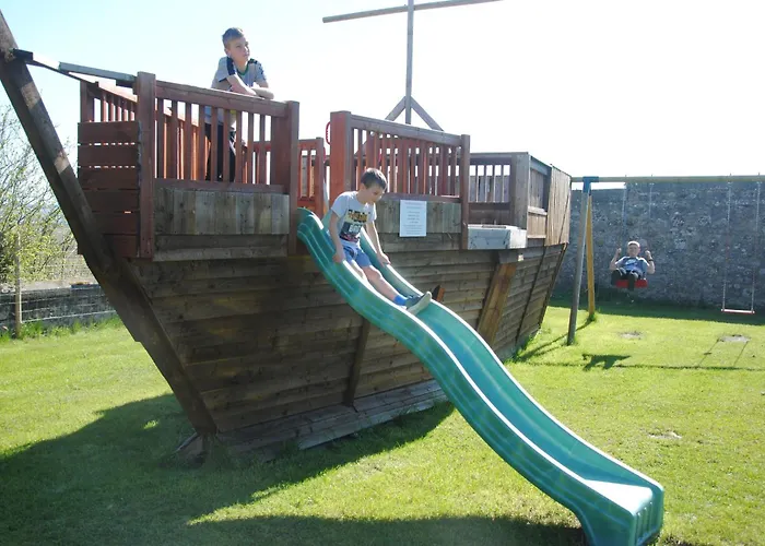 Delny Glamping&Farm Animals