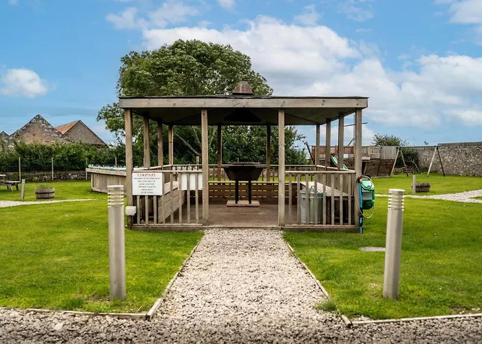 Delny Glamping&Farm Animals