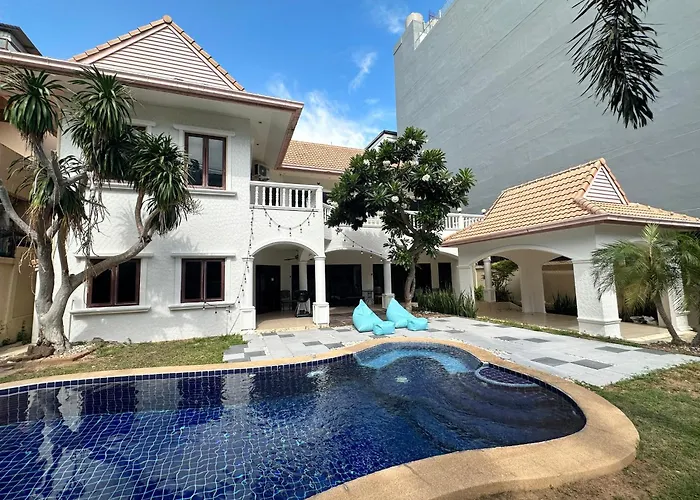 Blooming Hill Boutique Suites Pattaya