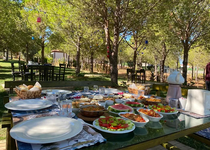 Elyada Otel Ve Bag Evi 8 Yas Uestue