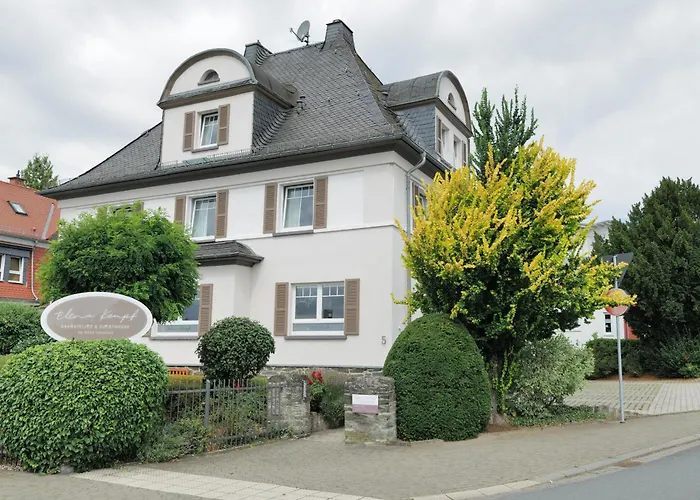 Elena Kempf Haaratelier&Guesthouse