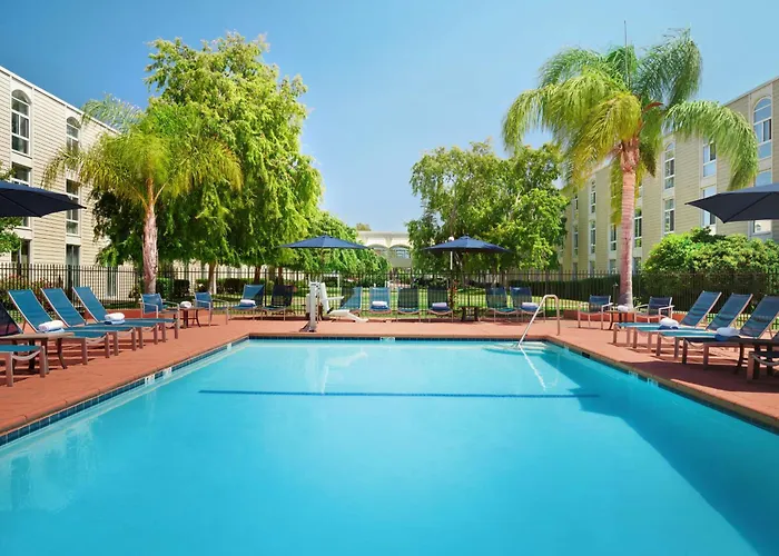 Hilton Oakland Airport