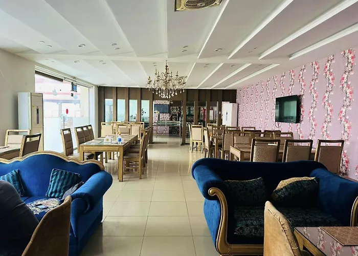 Grand Regent Hotel And Suites