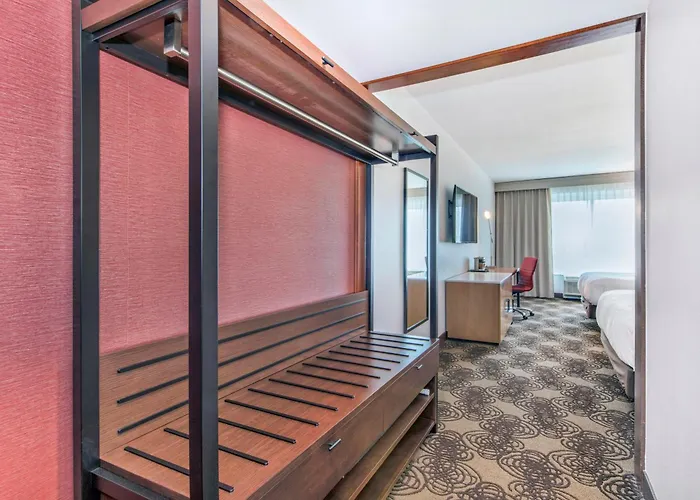 Doubletree By Hilton Raleigh-Cary