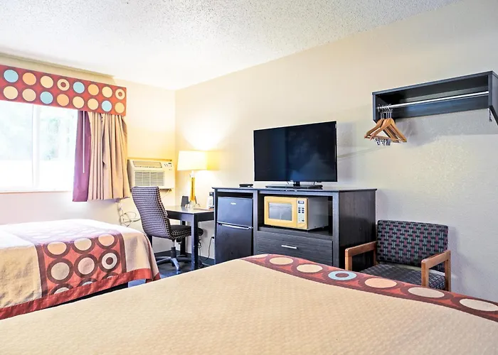 Super 8 By Wyndham Augusta Ft Eisenhower Area