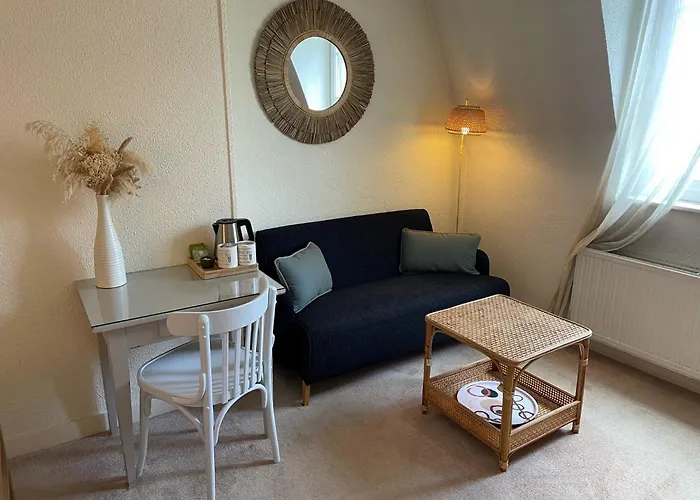 Hotel De La Plage Et Des Falaises, Villers Sur Mer