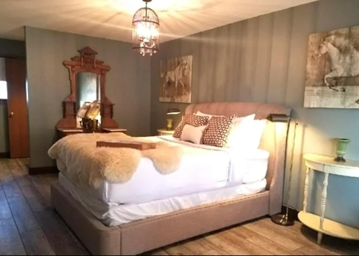 Maxwell Mansion Hotel