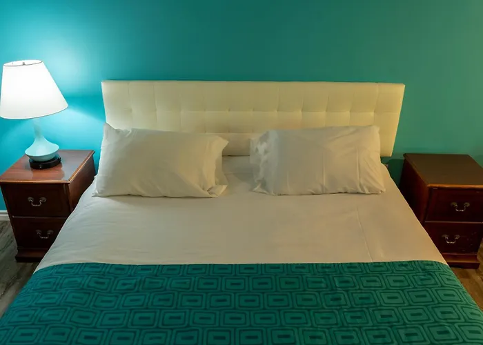 Howard Johnson By Wyndham Niagara Falls