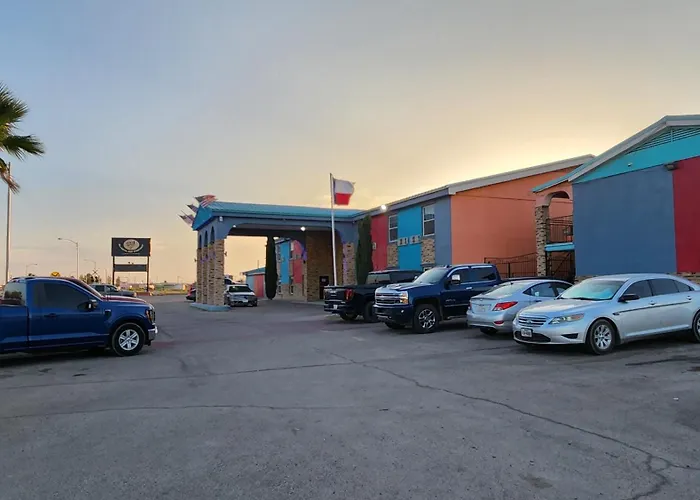 B&J Hotel And Apartments