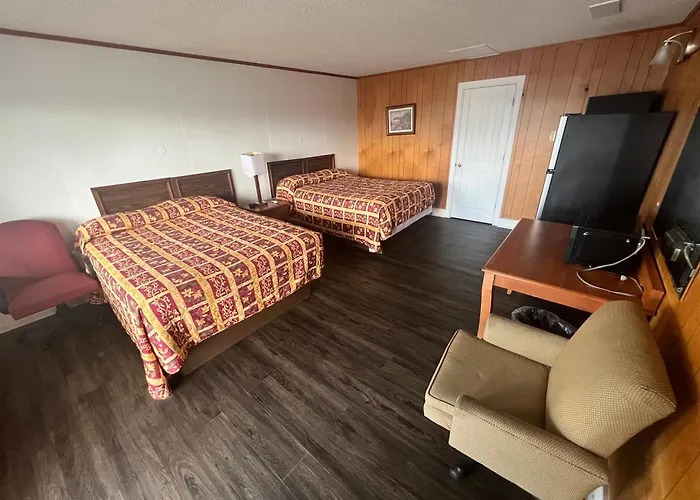 Pinelodge Motel
