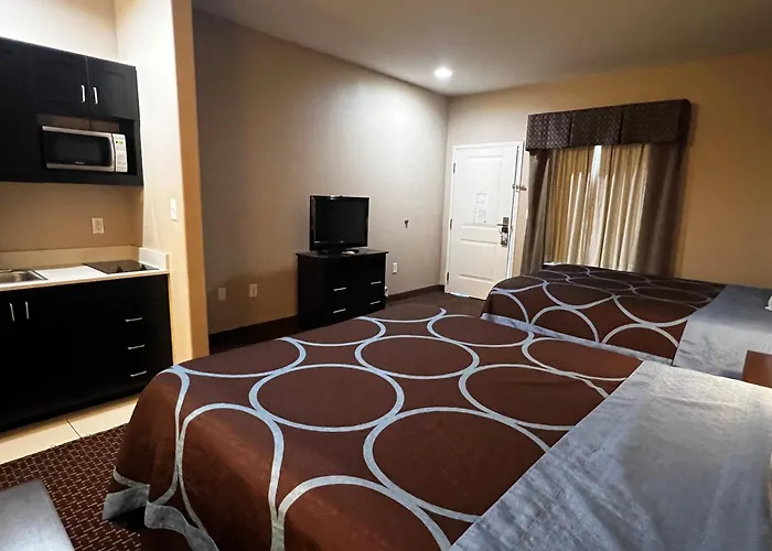 Super 8 By Wyndham Center