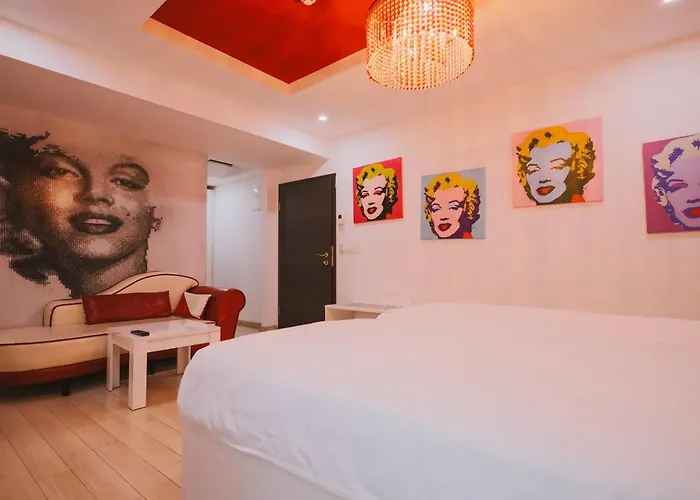 Mr.I Boutique Hotel & Bar