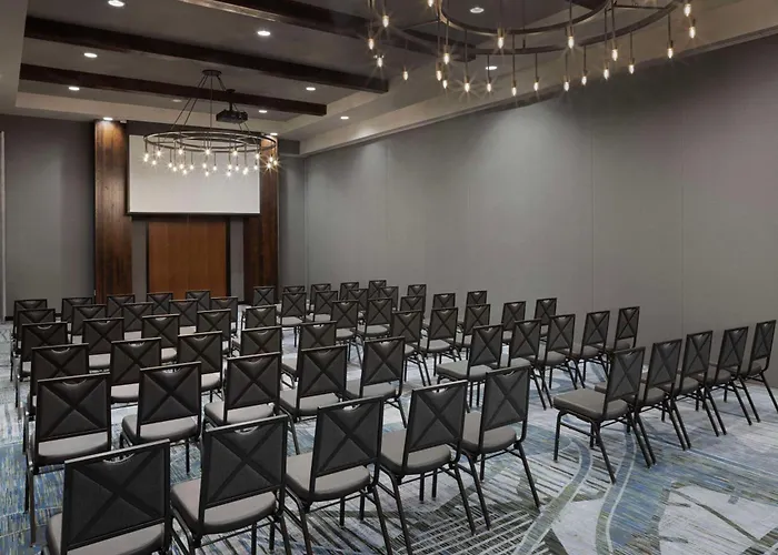 Embassy Suites By Hilton Bowling Green