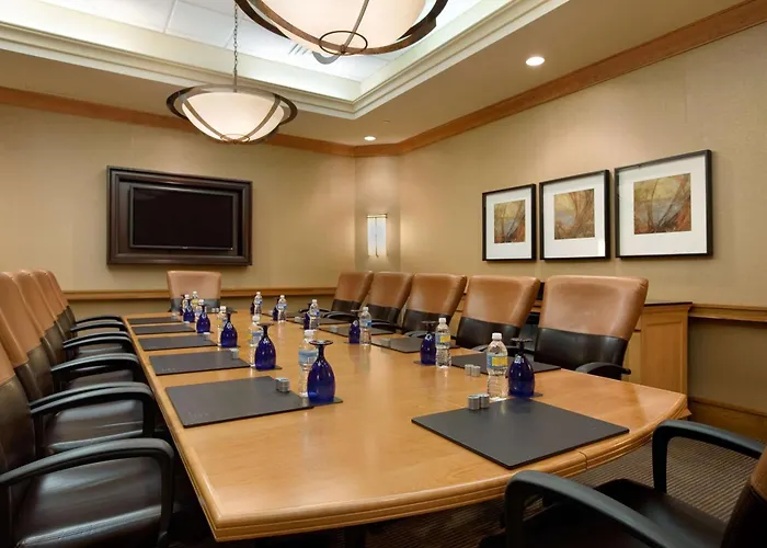 Hilton Suites Chicago/Oakbrook Terrace