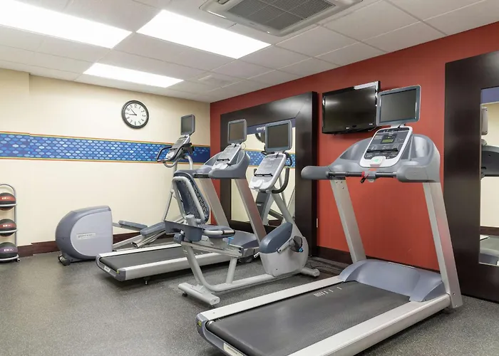 Hampton Inn & Suites Cleveland-Airport/Middleburg Heights