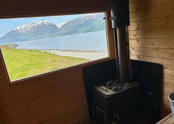 Lokvollstranda Camping As