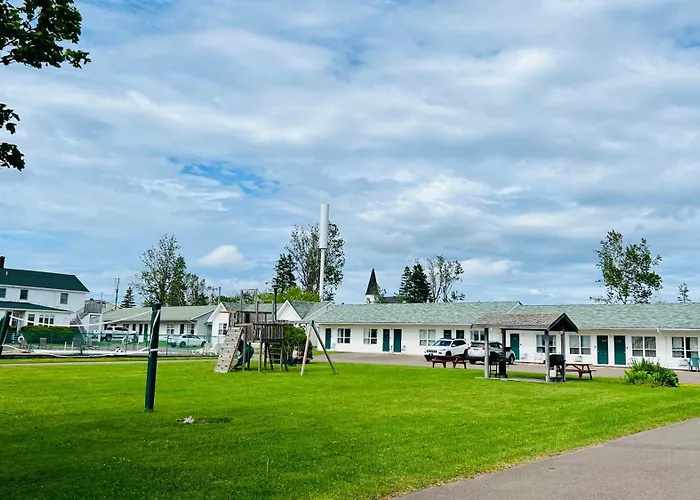 Anne Shirley Motel & Cottages