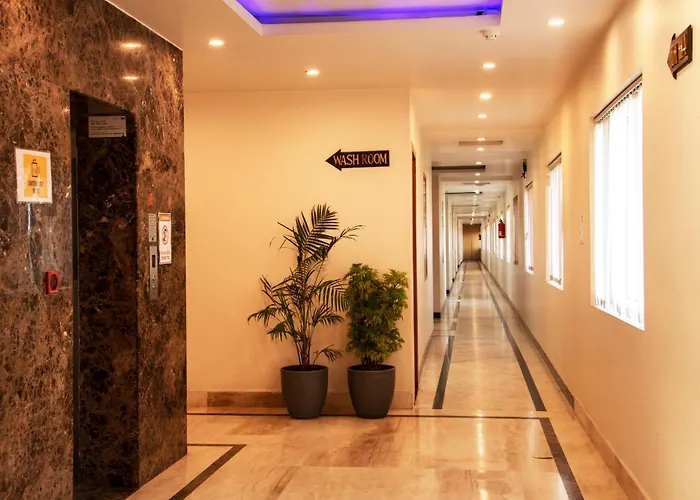 Hotel Anand International