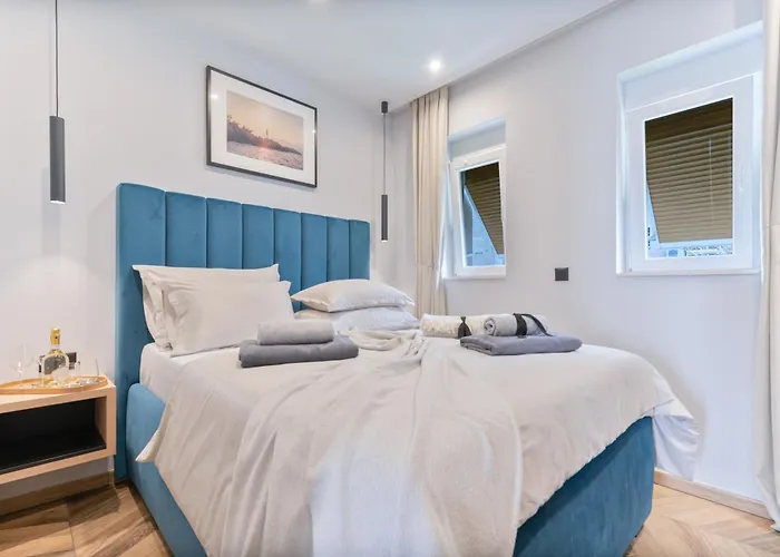 West Coast Deluxe Rooms Split