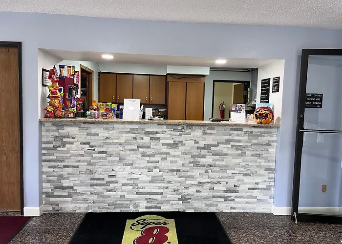 Super 8 By Wyndham Imlay City