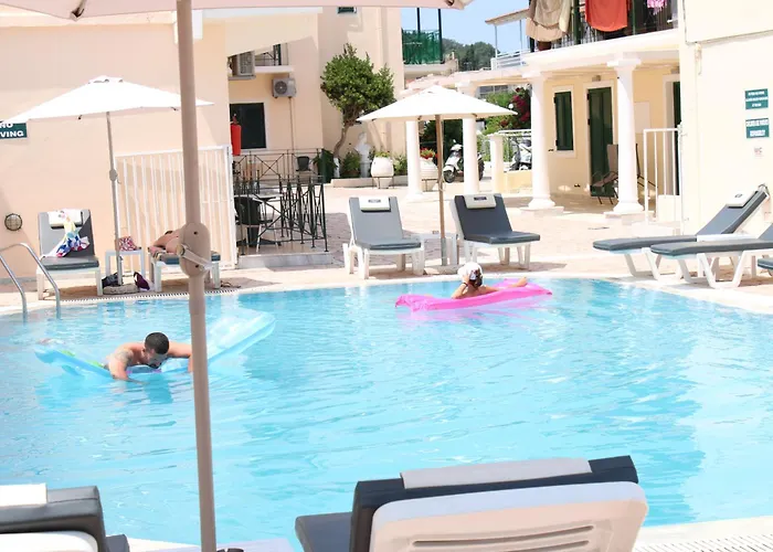 Stavros On The Beach Studios And Apartments