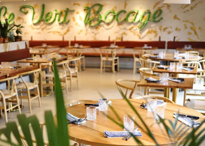 Logis Hotel & Restaurant Le Vert Bocage