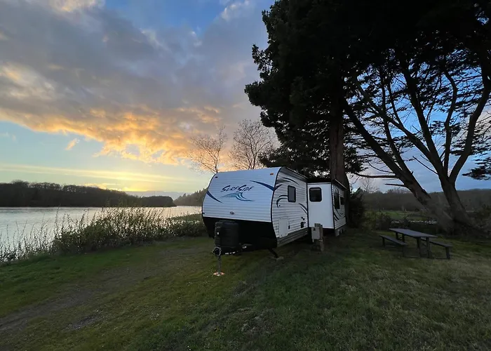 Surfside Glamping Camper