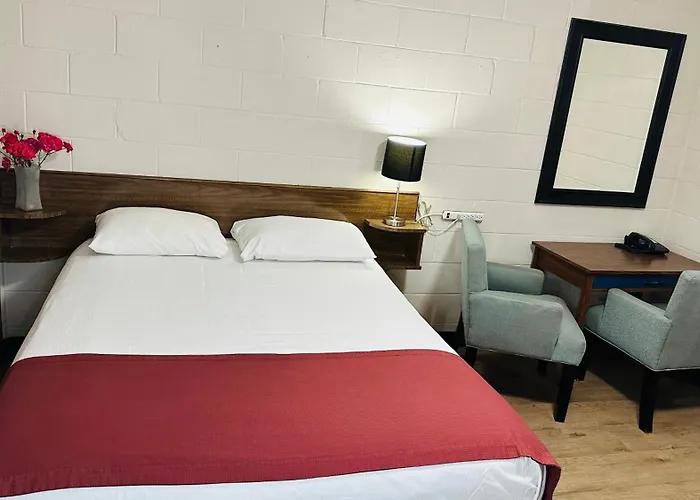 Travellers Motel
