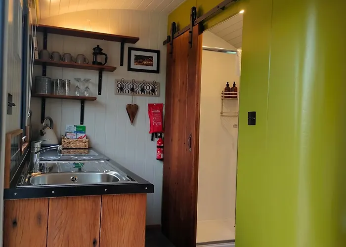 Dingle Way Glamping Danu Annascaul