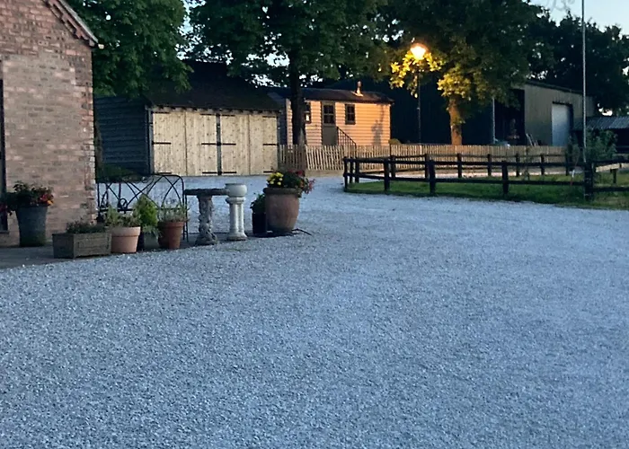 Owls Retreat, Meadowview House