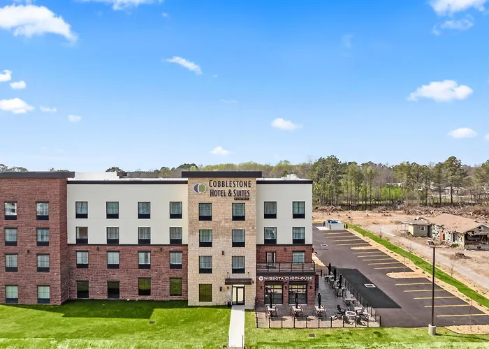 Cobblestone Hotel & Suites - Cullman