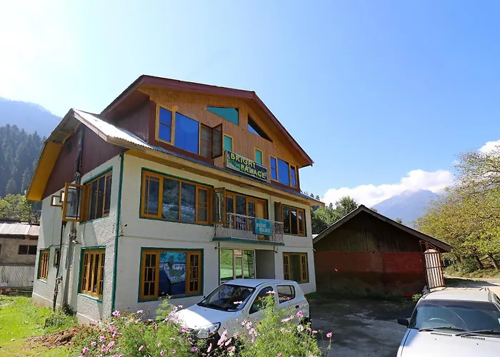 Hotel Bright Palace