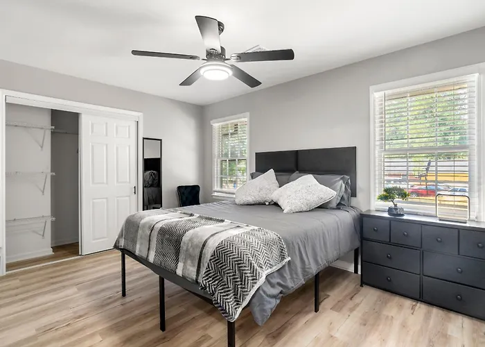 Atlanta Elegant 6Br Home Perfect For Groups & Families Sleeps 18