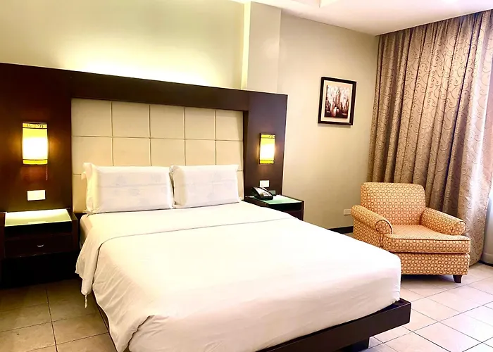 Circle Inn Hotel&Suites Bacolod