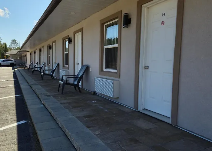 Deep River Motel