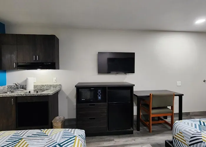 Scottish Inn & Suites