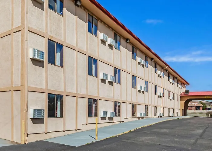Econo Lodge Junction City I-70 Near Fort Riley