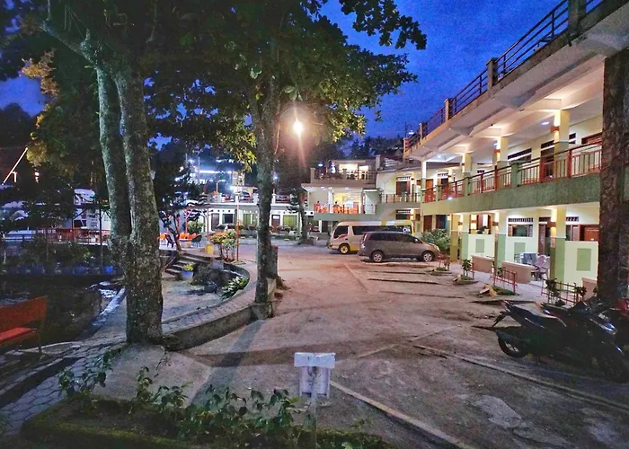 Pandu Lakeside Hotel Parapat