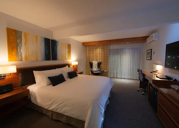 Qualicum Beach Inn