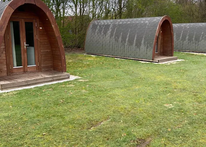 Holme A Camping & Cottages