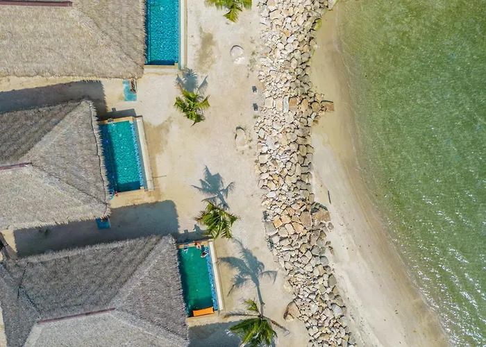 Absolute Beachfront Villas