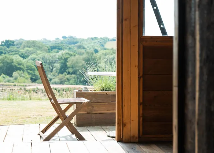 Swallowfield Glamping-Station Master