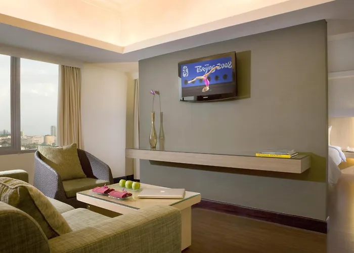 Hotel Santika Pandegiling - Surabaya