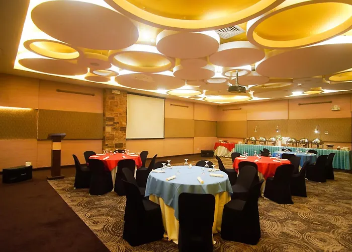 Go Hotels Iloilo
